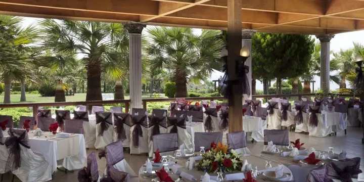 Капикири: Laur Hotels