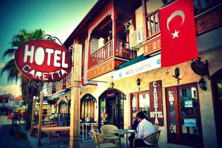 Акьяка: Hotel Caretta