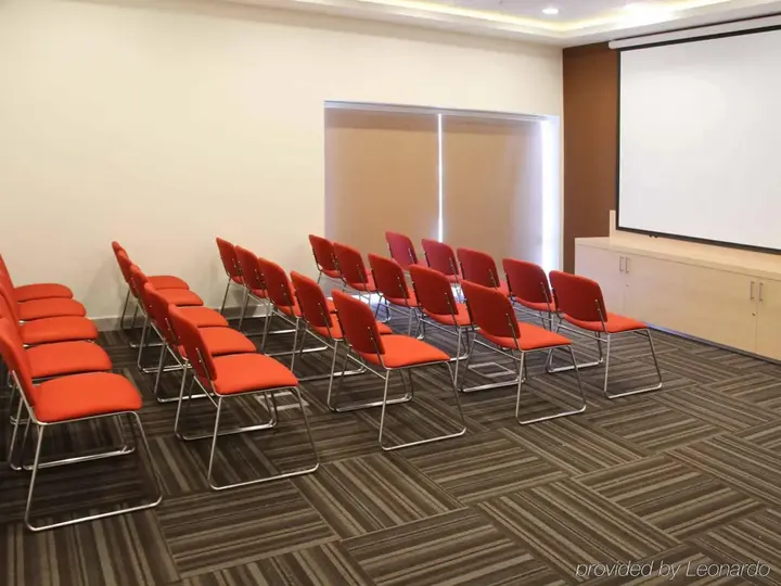 Адана: ibis Adana