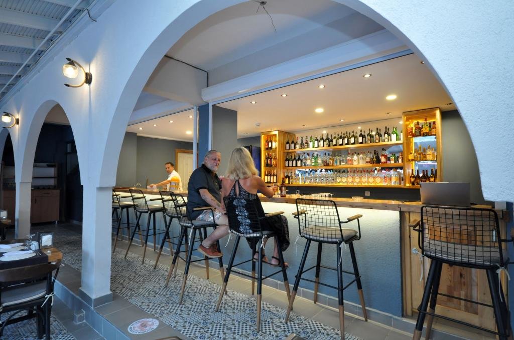 Турунч: Lale Hotel