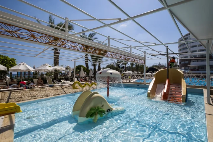Окурджалар: Orange County Alanya