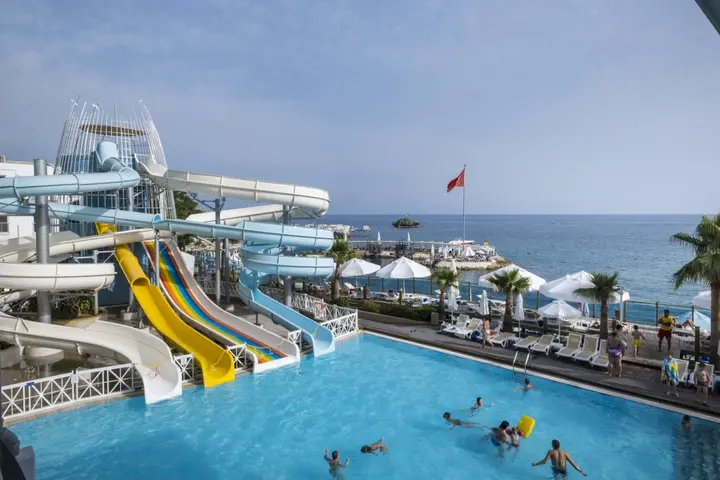 Окурджалар: Orange County Alanya