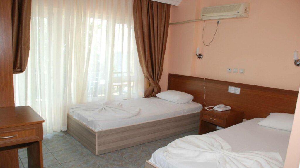 Мармара: Hotel Yagci