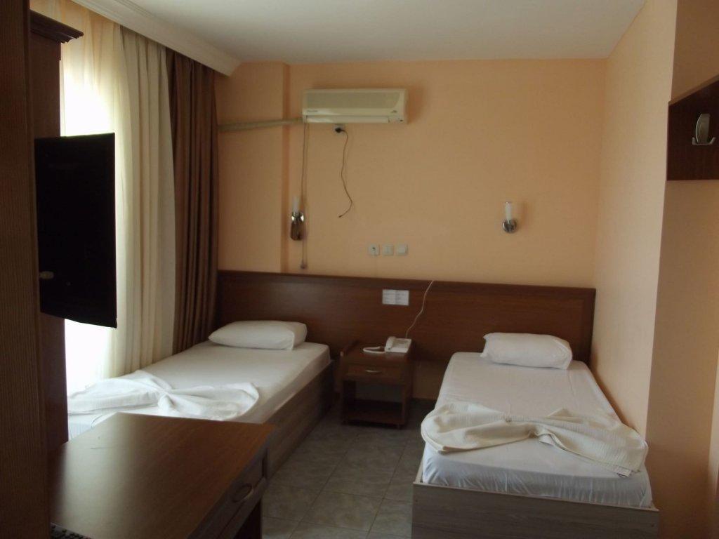 Мармара: Hotel Yagci