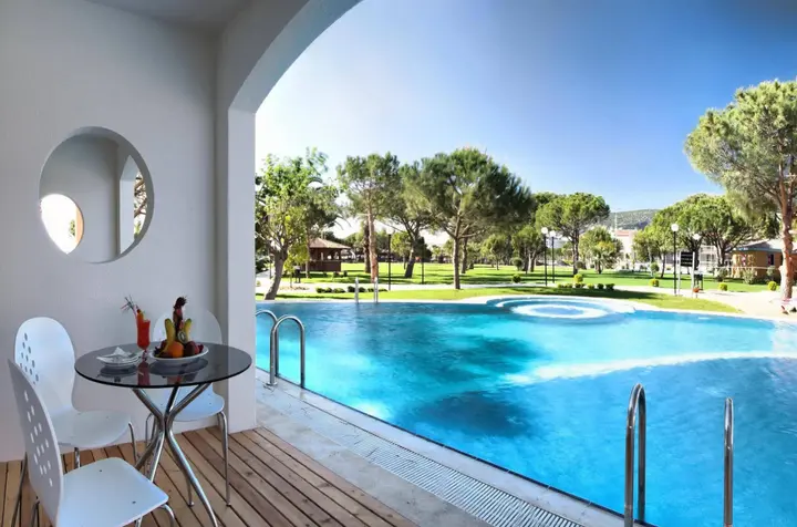 Согучак: Batihan Beach Resort & Spa Ultra All Inclusive