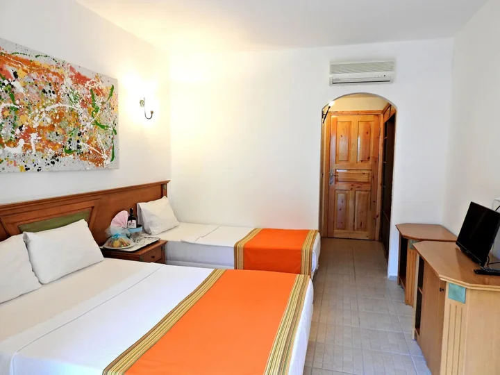 Тургутрейс: Tiana Beach Resort - All Inclusive