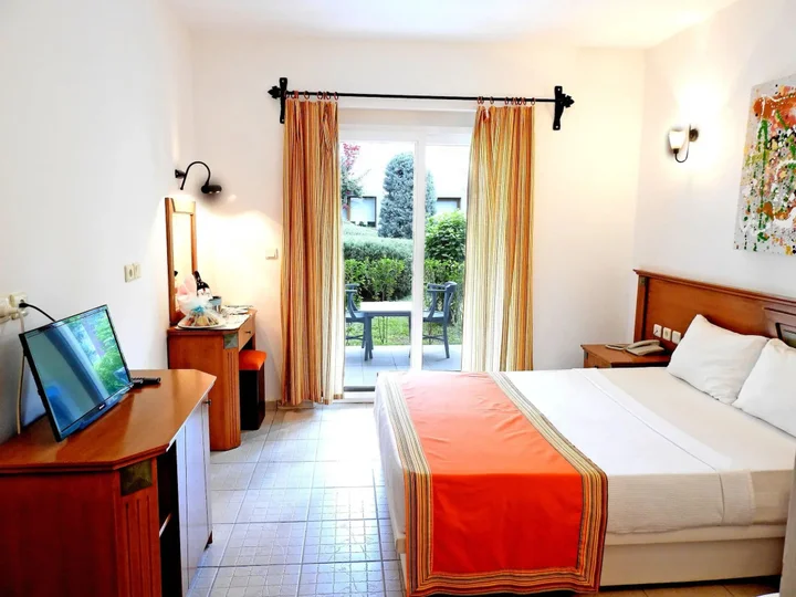 Тургутрейс: Tiana Beach Resort - All Inclusive