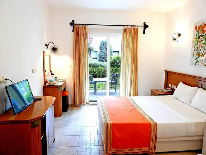 Тургутрейс: Tiana Beach Resort - All Inclusive