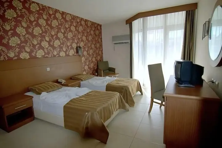 Кушадасы: Surtel Hotel