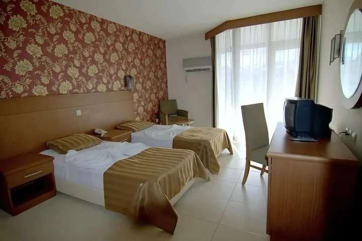 Кушадасы: Surtel Hotel