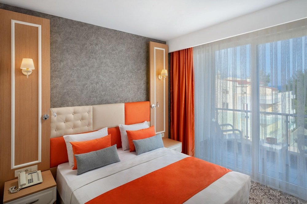 Анталья: Golden Orange