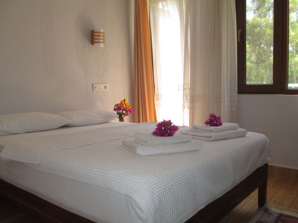 Патара: Eucalyptus Pension