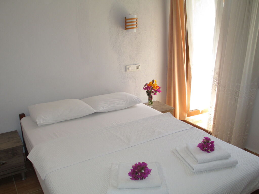 Патара: Eucalyptus Pension