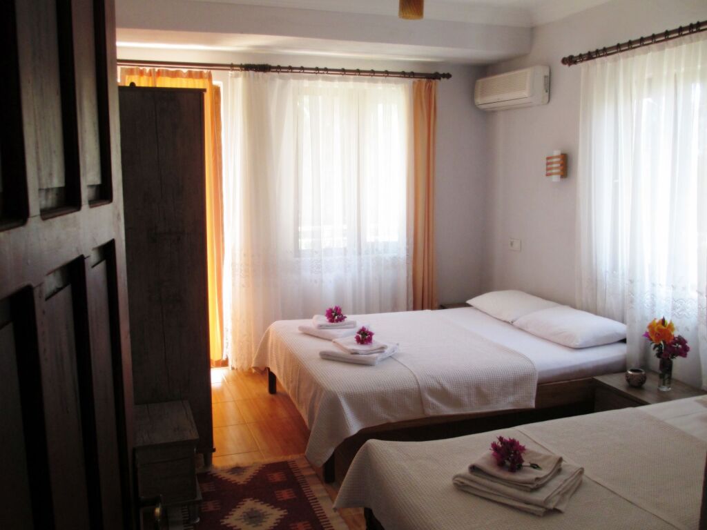 Патара: Eucalyptus Pension