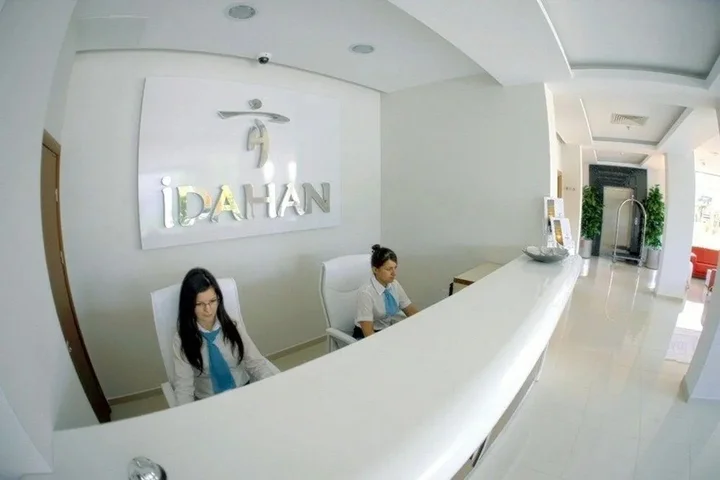 Бурхание: Idahan Hotel