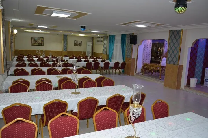 Мерсин: Ayseli Otel