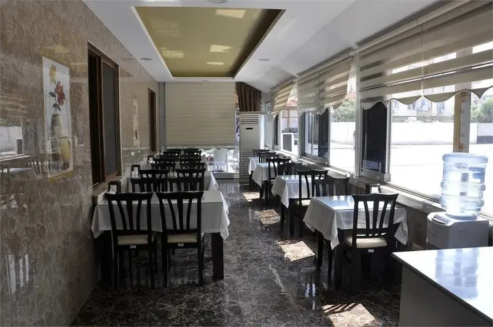 Мерсин: Ugur Otel