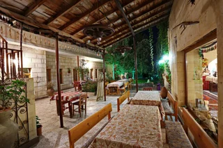 Учисар: Anatolia Raymonde Cave House