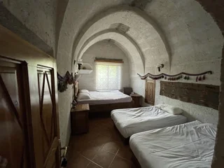Учисар: Anatolia Raymonde Cave House