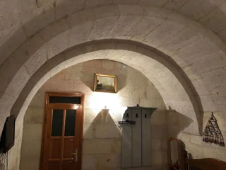 Учисар: Anatolia Raymonde Cave House