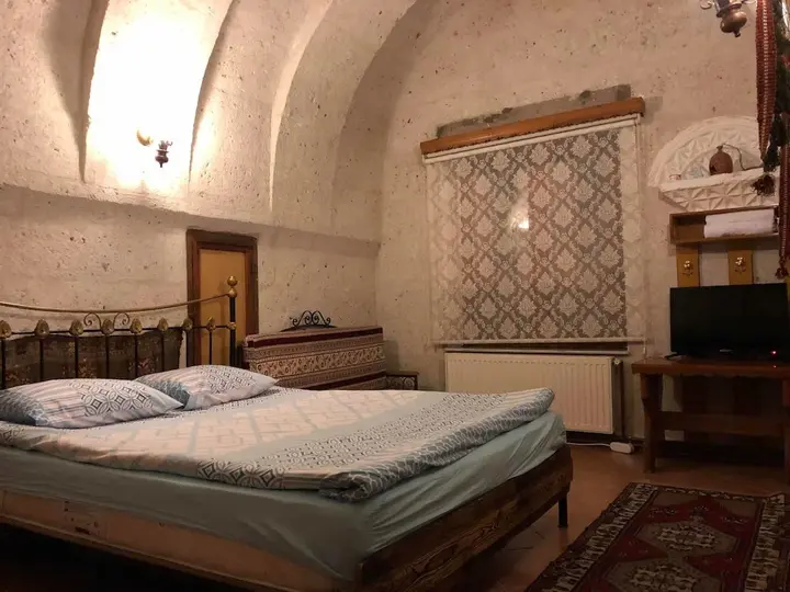 Учисар: Anatolia Raymonde Cave House