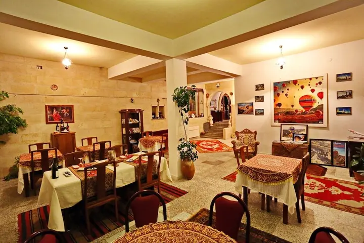 Учисар: Anatolia Raymonde Cave House
