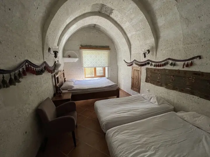 Учисар: Anatolia Raymonde Cave House