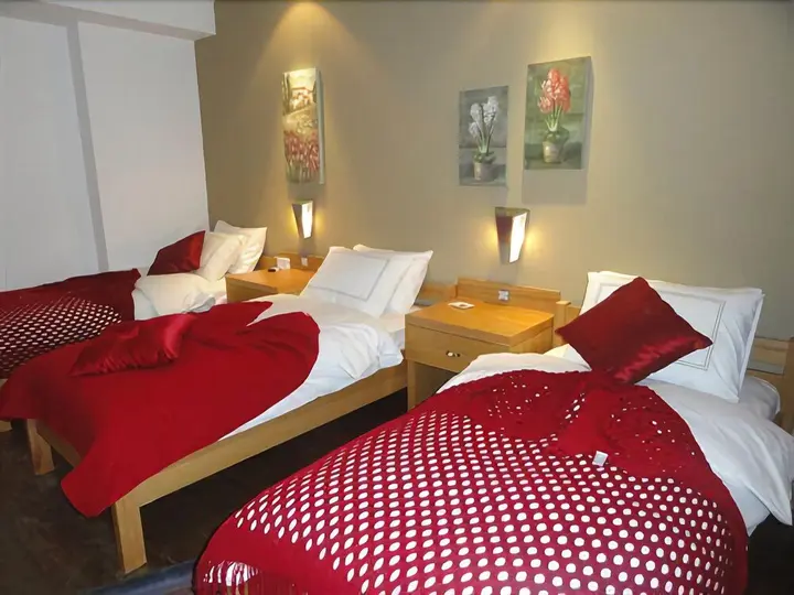 Урла: Konvoy Hotel & The Country Club