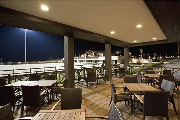 Урла: Konvoy Hotel & The Country Club