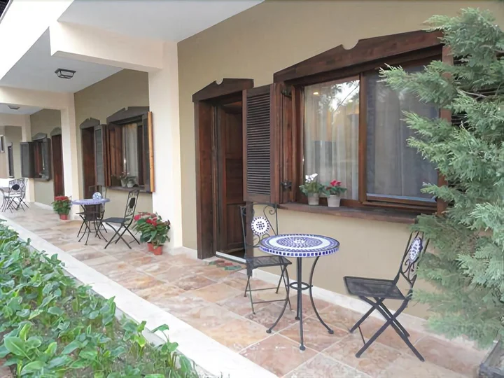 Урла: Konvoy Hotel & The Country Club