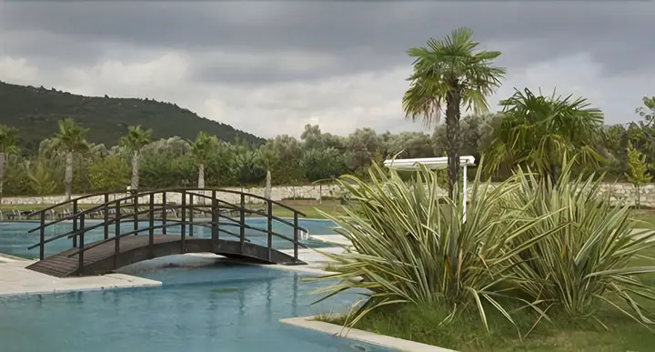 Урла: Konvoy Hotel & The Country Club
