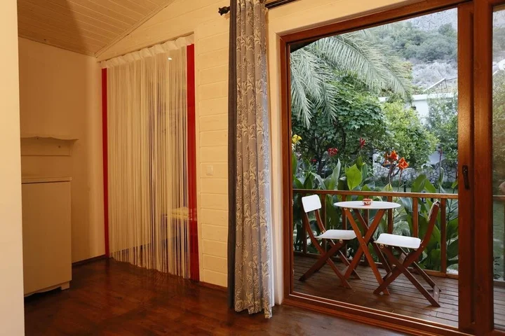 Чиралы: Karakus Pension