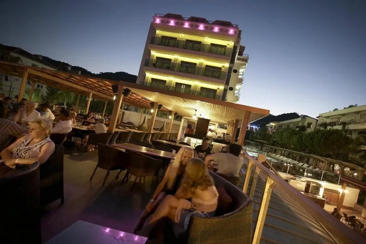 Мармарис: Emre Beach Hotel