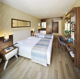 Мармарис: Emre Beach Hotel