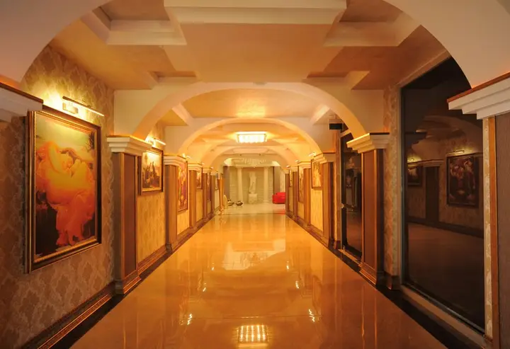 Golden Lake Hotel — фото 2