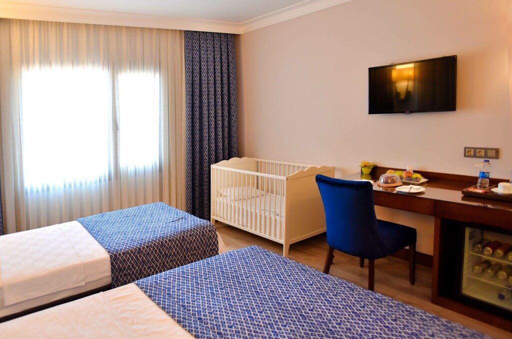 Адана: Golden Lake Hotel