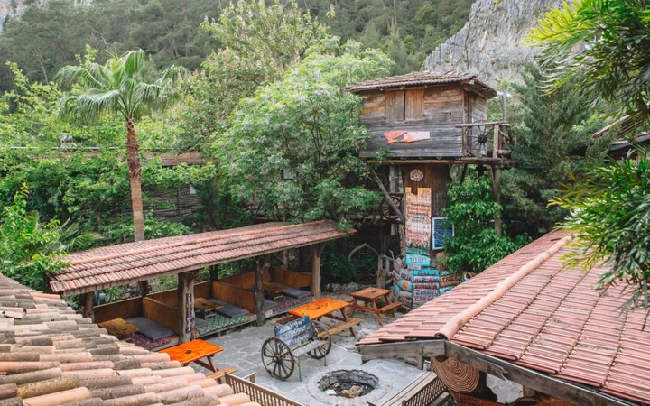 Кумлуджа: Хостел Kadir's Tree Houses