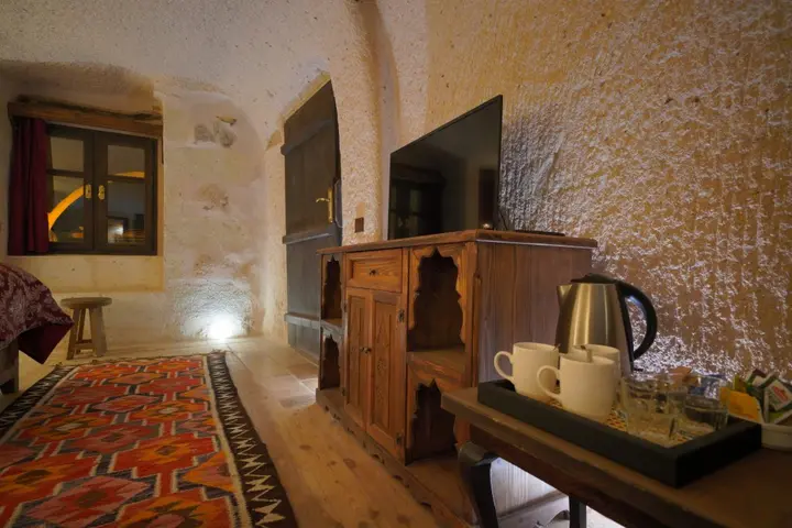Учисар: Отель Takaev Cave House