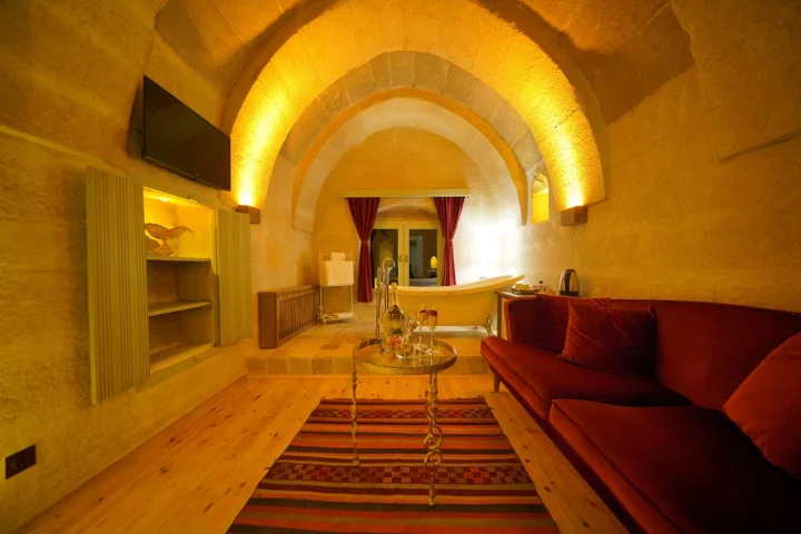 Учисар: Отель Takaev Cave House