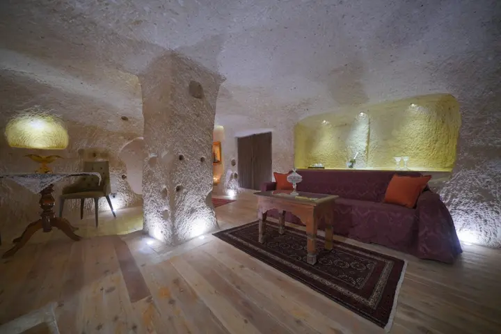 Учисар: Отель Takaev Cave House