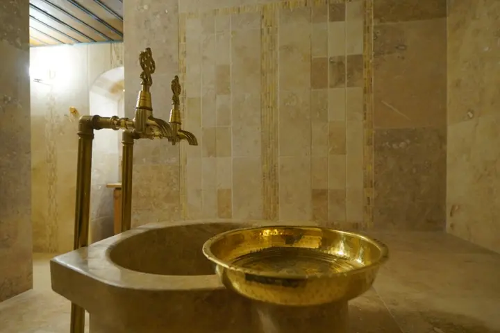 Учисар: Отель Takaev Cave House