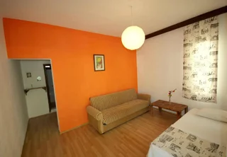 Чиралы: Dionysos Lodge