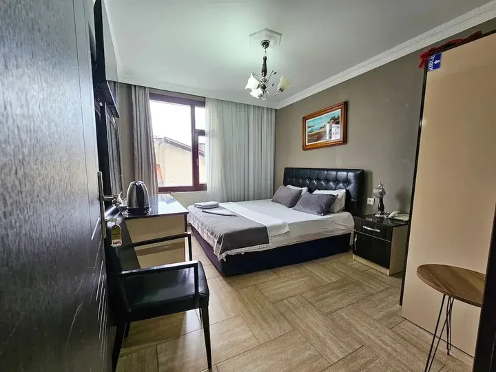 Татван: Otel Karaman