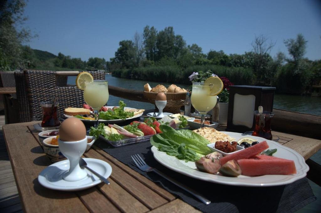 Сайл: Tranquilla River Lodge - Adults Only