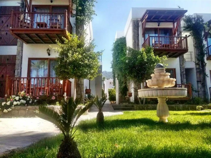 Голькой: Golkoy Suites
