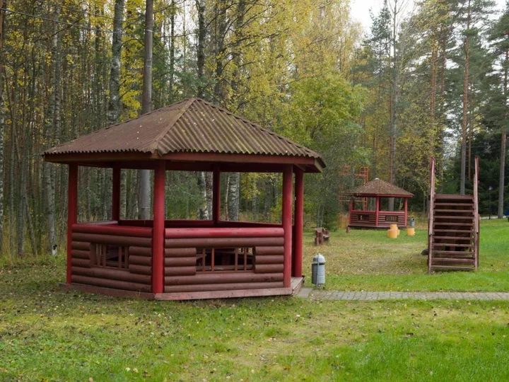 Зеркальный: База отдыха Озеро Зеркальное