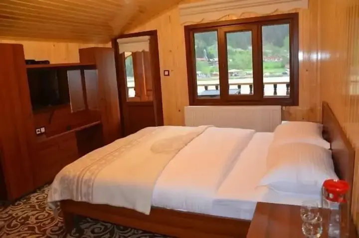 Узунгёль: Doga Motel Uzungol