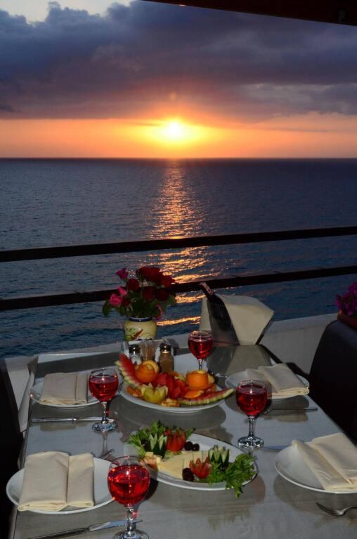 Кушадасы: Sunday Beach Hotel