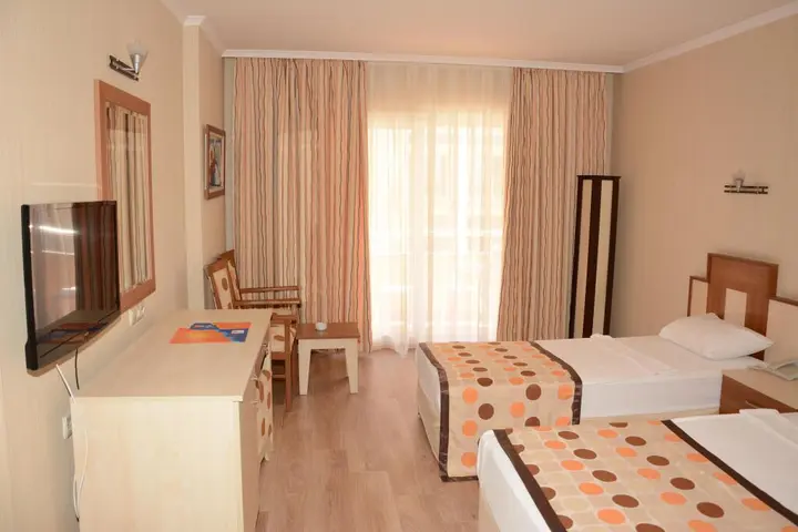 Окурджалар: Calido Sol Hotel