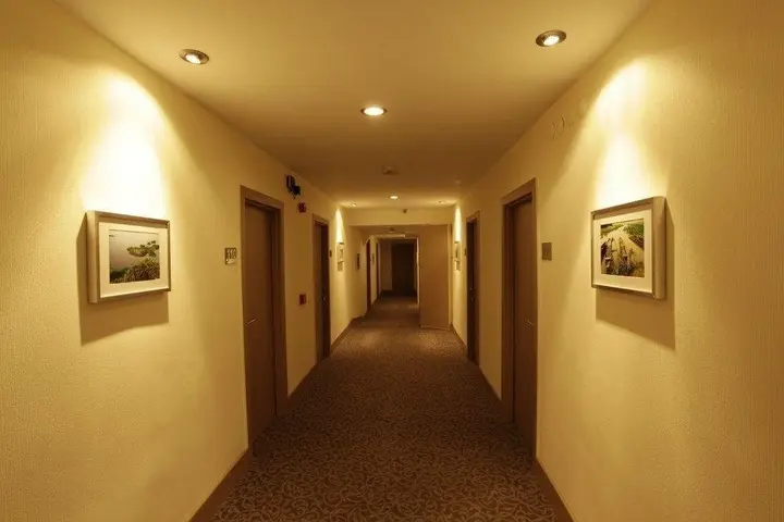 Сивас: Nevv Hotel